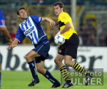 Fussball Bundesliga: Dortmund - Berlin, Zweikampf