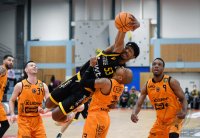 Basketball 2. Bundesliga 2021/2022: wiha Panthers Schwenningen - Tigers Tuebingen