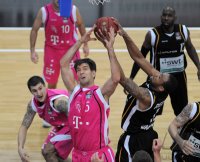 Basketball  1. Bundesliga  11/12  Walter Tigers Tuebingen - Telekom Baskets Bonn