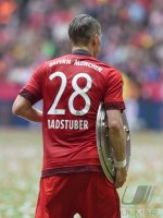 Fussball, 1. Bundesliga  Saison 13/14: Jubel FC Bayern Muenchen mit Schale