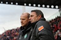 1. Fussball Bundesliga: (v. li.) Trainer Thomas Schaaf mit Manager Klaus Allofs (SV Werder Bremen)