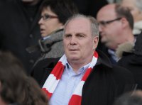Fussball 1. Bundesliga  Saison 2010/2011: Praesident  Uli Hoeness (FC Bayern Muenchen)