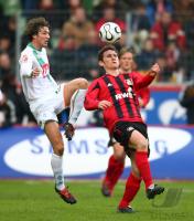 Fussball 1. Bundesliga: Leverkusen - Bremen, Zweikampf