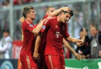 Fussball CHL  Saison 2011/2012:  JUBEL nach dem Tor Toni Kroos, Bastian Schweinsteiger, Mario Gomez (v. li., FC Bayern Muenchen)