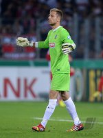 Fussball DFB Pokal 2. Runde 13/14: Torwart Oliver Baumann (SC Freiburg)