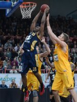 Basketball 1. Bundesliga 14/15 Hauptrunde: Walter Tigers Tuebingen - Alba Berlin