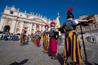 Rom Ostermesse; Paepstlichen Schweizergarde