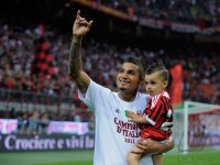 FUSSBALL SERIE A:  Meister 2011  AC Mailand: Kevin Prince Boateng  mit Sohn