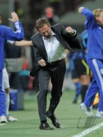 FUSSBALL CHL  Saison 10/11:  JUBEL  Trainer Ralf Rangnick (FC Schalke 04)