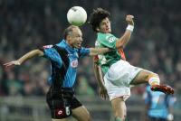 Fussball Champions League: Bremen - Udinese, Zweikampf