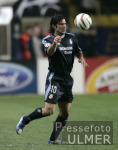FUSSBALL CHL   Lusi Figo (Real) am Ball