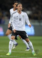 FUSSBALL INTERNATIONALES TESTSPIEL:  Ukraine - Deutschland, OEZIL