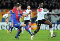 Fussball CHL  Saison 2011/2012:  Daniel Welbeck  (Manchester United FC) gegen David Abraham (FC Basel)