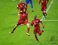 Fussball 1. Bundesliga Saison 15/16: JUBEL FC Bayern Muenchen
