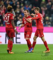 Fussball 1. Bundesliga Saison 15/16: FC Bayern Muenchen -  SV Werder Bemen