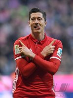 Fussball 1. Bundesliga Saison 16/17: FC Bayern Muenchen - VfL Wolfsburg