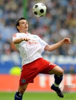 Fussball 1. Bundesliga: Hamburg, TROCHOWSKI Einzelaktion am Ball