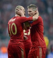 FUSSBALL INTERNATIONAL CHL HALBFINALE 12/13: FC Bayern Muenchen - FC Barcelona