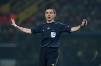 Fussball CHL 14/15 Achtelfinale: Schiedsrichter Milorad Mazic (Serbien)