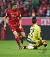 Fussball 1. Bundesliga Saison 15/16: FC Bayern Muenchen - VfB Stuttgart