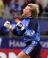 Fussball  1. Bundesliga  2000/2001: JUBEL Kahn (FC Bayern Muenchen) mFussball  1. Bundesliga  2000/2001: JUBEL Kahn (FC Bayern Muenchen)