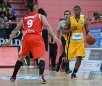 Basketball 1. Bundesliga 2012/2013: Walter Tigers Tuebingen  - s Oliver Baskets Wuerzburg