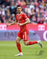 Fussball 1. Bundesliga Saison 21/22: FC Bayern Muenchen - VfB Stuttgart