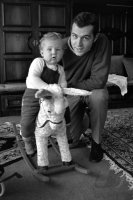 Fussball Weihnachten 1967:  Beckenbauer mit Familie zu Weihnachten