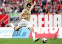 Fussball 1. Bundesliga: Bayern, SAGNOL Einzelaktion am Ball