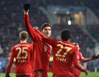 Fussball 1. Bundesliga, Saison 2012/2013:  Jubel nach dem Tor zum 0:2 Mario Gomez und David Alaba (v. li., FC Bayern Muenchen)