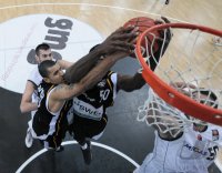 Basketball  1. Bundesliga  10/11  Walter Tigers Tuebingen - Mitteldeutschen Basketball Club