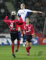 Fussball 1. Bundesliga: Leverkusen - Hamburg, Zweikampf