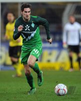 Fussball: 1. Bundesliga Saison 2010/2011: Werder, SCHMIDT Einzelaktion am Ball