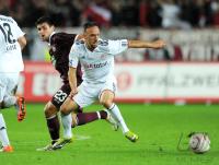 Fussball 1. Bundesliga :  Florian Dick (li, 1. FC Kaiserslautern) gegen Franck Ribery (re, FC Bayern Muenchen)