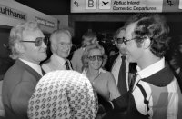 Fussball  Beckenbauer (FC Bayern) bei der Verabschiedung nach New York.
