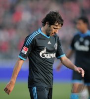 Fussball 1. Bundesliga  Saison 2010/2011:  Raul (FC Schalke 04)
