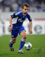 FUSSBALL, 1. BUNDESLIGA, 13. Spieltag: Schalke, RAFINHA Einzelaktion