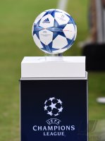 Fussball CHL 15/16 Gruppenphase: Olympiakos Piraeus  - FC Bayern Muenchen