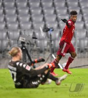 Fussball 1. Bundesliga Saison 21/22: FC Bayern Muenchen - 1. FSV Mainz 05