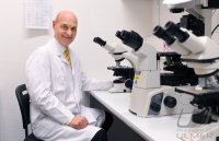 Prof. Dr. Peter Kremsner (Direktor Institut fuer Tropenmedizin UKT Tuebingen)