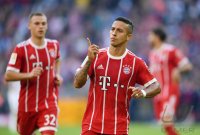 Fussball 1. Bundesliga Saison 17/18: FC Bayern Muenchen - SC Freiburg