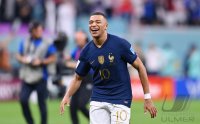 FUSSBALL WM 2022 Viertelfinale England - Frankreich