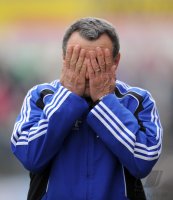 Fussball 3. Bundesliga : Trainer Wolfgang Frank (FC Carl Zeiss Jena)