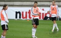 Fussball  Training der deutschen Nationalmannschaft vor dem EM Qualifikationsspiel gegen Irland.
