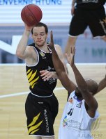 Basketball 1. Bundesliga 17/18 Hauptrunde: Walter Tigers Tuebingen - Science City Jena
