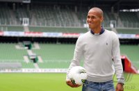 Fussball 1. Bundesliga, Saison 2012/2013: Werder praesentiert Neuzugang Theodor Gebre Selassie
