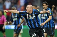 FUSSBALL SERIE A: JUBEL Esteban Cambiasso (Inter Mailand)
