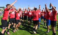 Fussball Relegation zur Oberliga, Rueckspiel 21/22: FC Holzhausen - FC Denzlingen