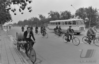 Fussball Beckenbauer (Cosmos New York) auf Fahrrad