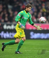 Fussball 1. Bundesliga : JUBEL Torwart Mitchell Langerak (Borussia Dortmund)